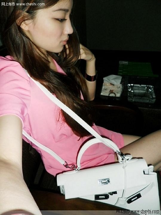 鄭州科技新品亮相，功能亮點與體驗展示，遠離色情內(nèi)容，感受科技魅力