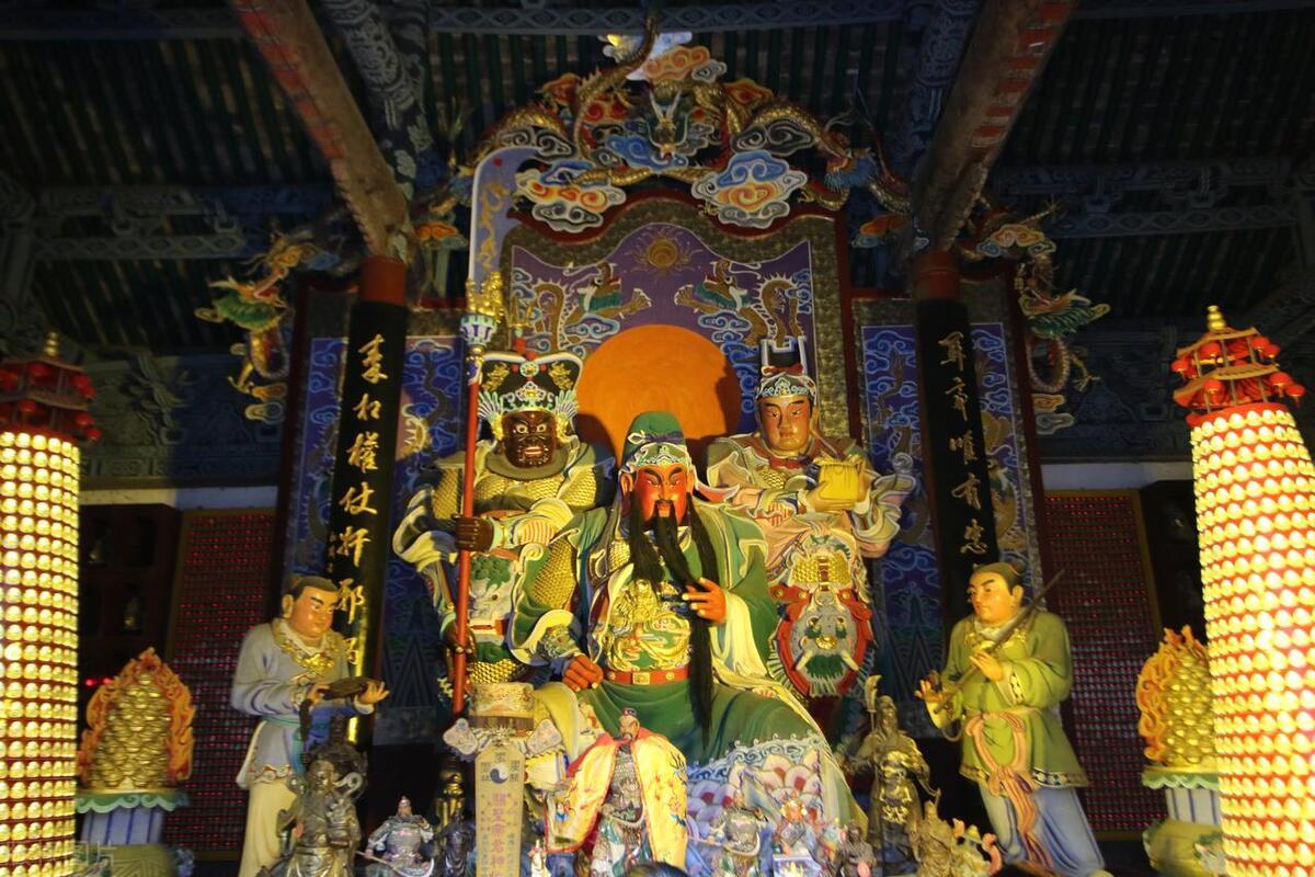 師尊人中講道最新,師尊人中講道最新，小巷深處的特色小店探秘