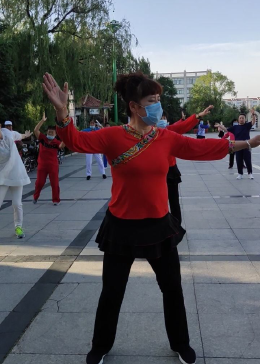 最新廣場舞火了，美了美了舞動風(fēng)采