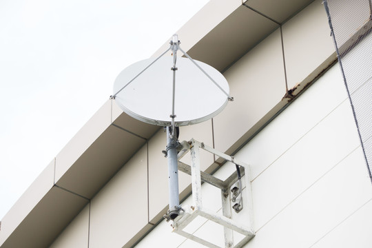 技術(shù)革新與觀眾體驗，電視最新天線觀點碰撞記