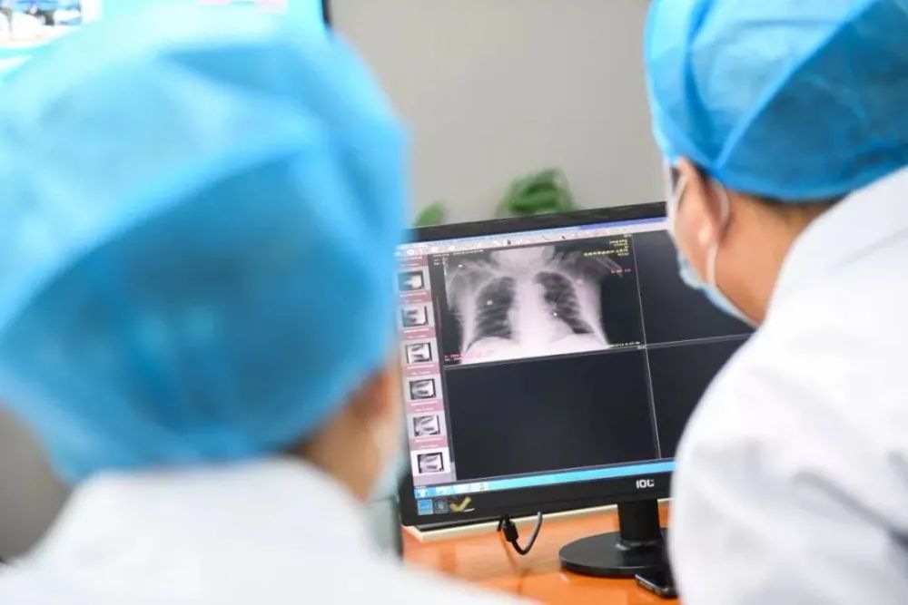 最新疫情動態(tài)圖，疫情與歡樂生活的交織