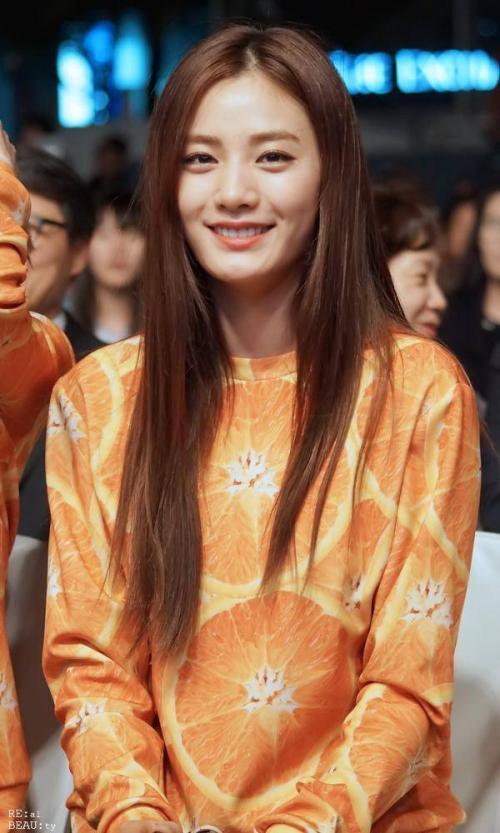 韓國女明星的心靈之旅，自然美景探尋與內(nèi)心平靜的追尋