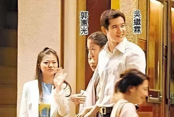 豪門寵愛，甜蜜婚姻的成長勵志之旅