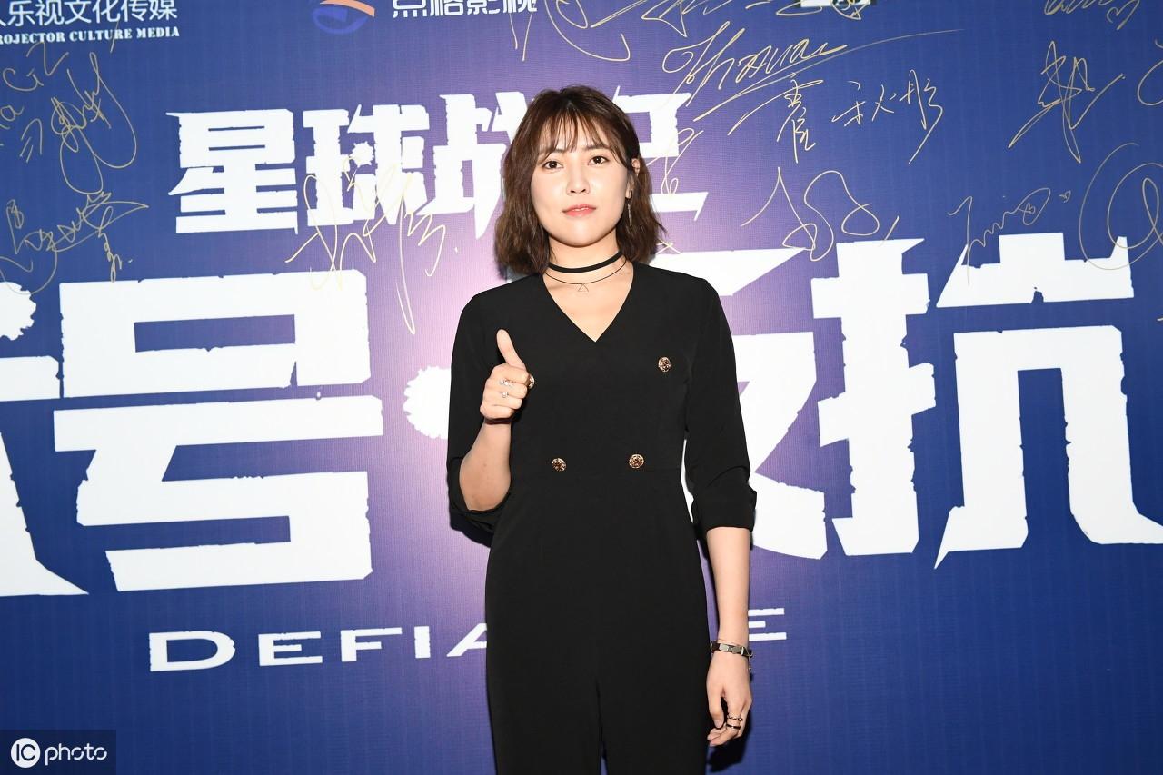 演員黎萱的獨特魅力之旅，璀璨星辰的遇見
