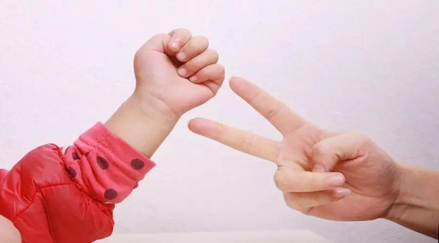 幼兒大班最新趣味手指游戲集錦，玩轉(zhuǎn)手指游戲，快樂成長！