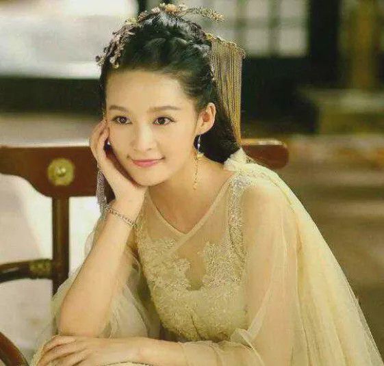 荊小八在楚喬傳中的熱血演繹，傳奇演員展現(xiàn)角色魅力！