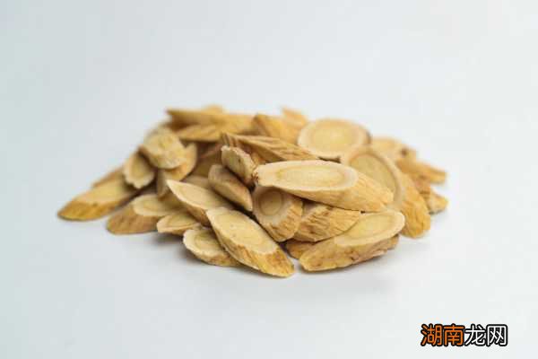 黃芪價(jià)格揭秘，黃芪價(jià)值背后的友情故事