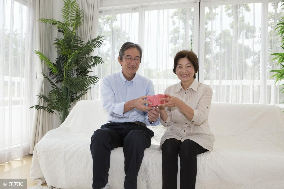 最新挖雞眼視頻，小巷深處的獨特挖雞眼之旅探索