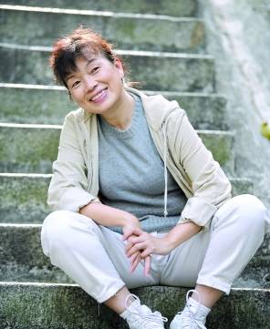 龍應(yīng)臺最新作品，現(xiàn)代社會的文化反思與人性探索之旅