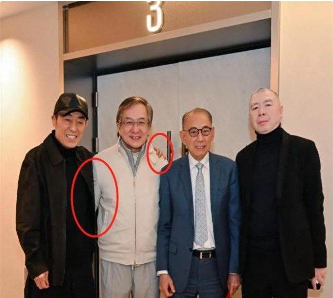 成龍最新動態(tài)揭秘，小巷深處的驚喜探索之旅（2025年）