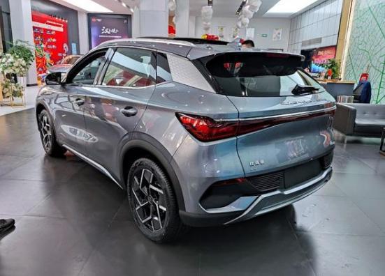 比亞迪電車(chē)最新動(dòng)態(tài)引領(lǐng)行業(yè)革新風(fēng)暴！